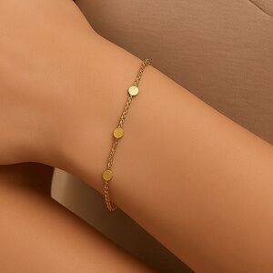 Gold plated mirror women’s 6.7  bracelet. Adjustable to make larger